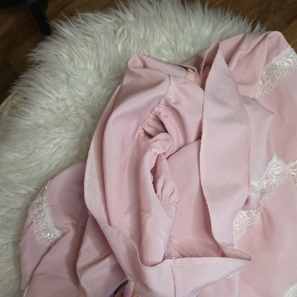 Pink Lace Trimmed Women's Skirt - Picture 3 of 4